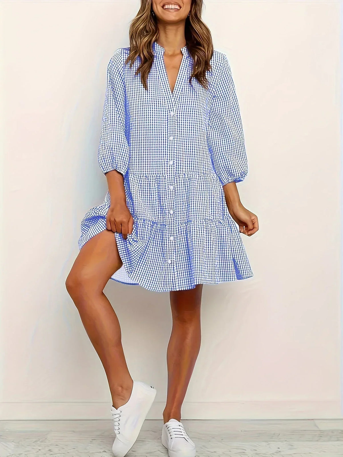 Vestido corto vichy de mujer con mangas 3/4 y cuello abotonado