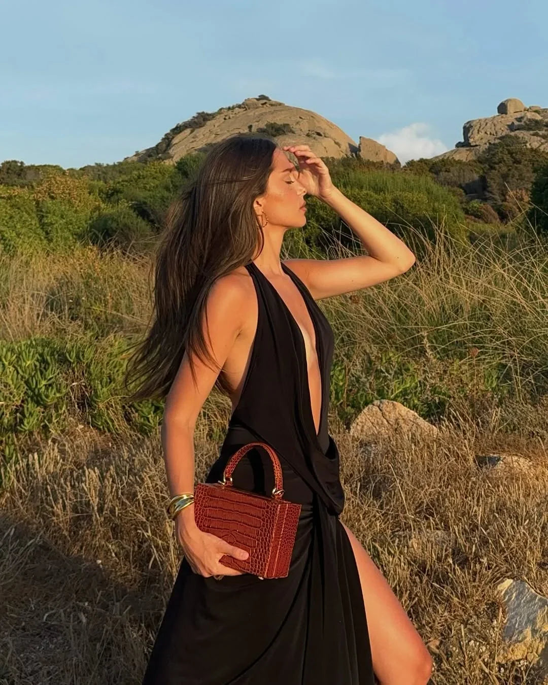 Vestido largo de verano de mujer con espalda descubierta