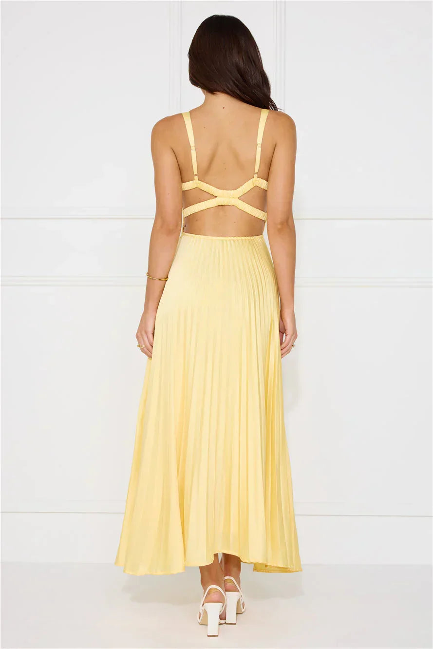 Vestido largo amarillo plisado para mujer