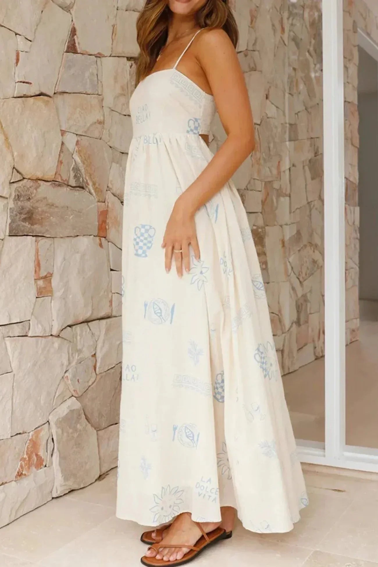 Vestido largo estampado blanco con tirantes finos verano
