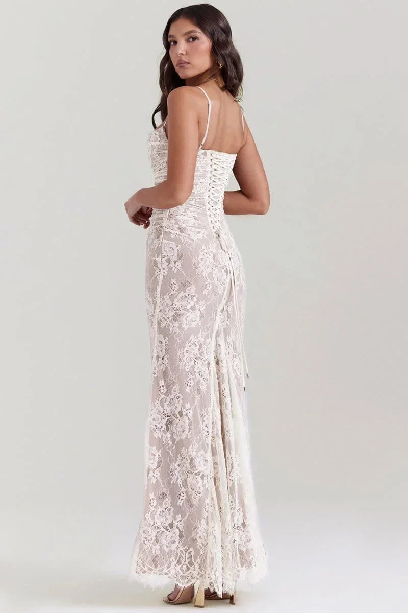 Vestido largo de noche con encaje y espalda abierta