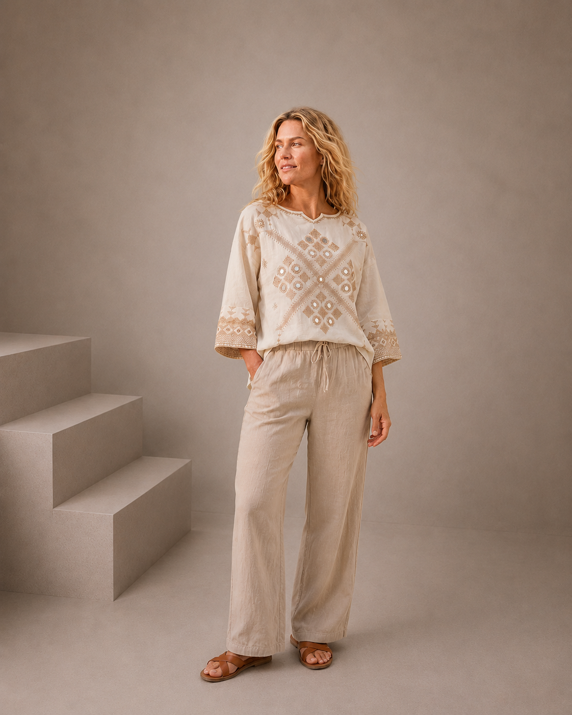 LAIA™ | Pantalón Bordado Beige