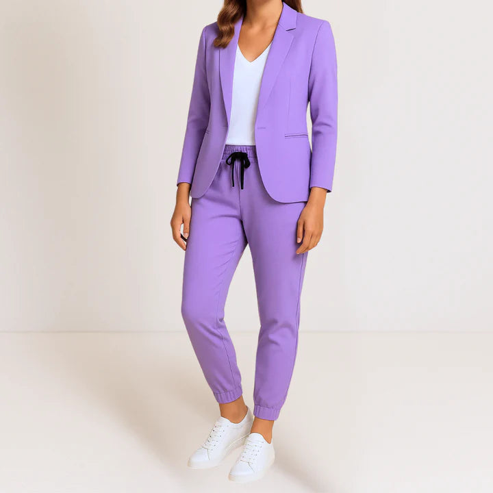 BEATRIZ™  | Elegancia moderna en un conjunto cómodo.