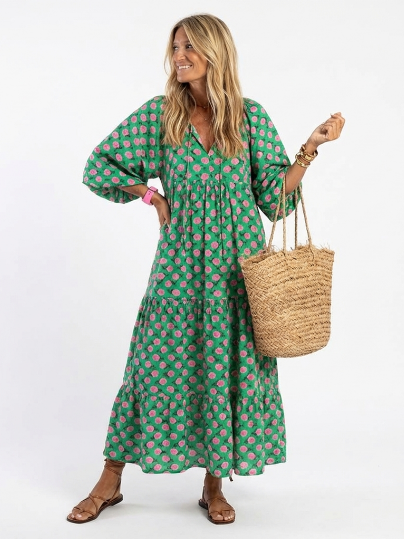 Flora | Vestido midi de capas con estampado floral y escote en V