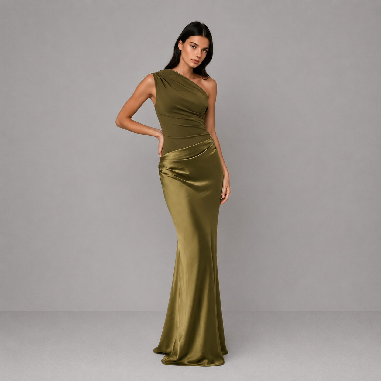 Vestido largo de mujer de satén asimétrico