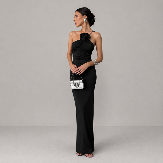 Vestido largo de mujer negro sin mangas