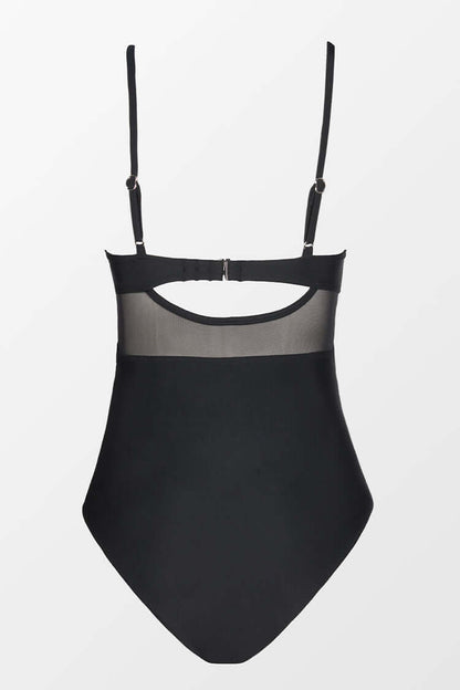 Bañador de una pieza con transparencias moldeadoras