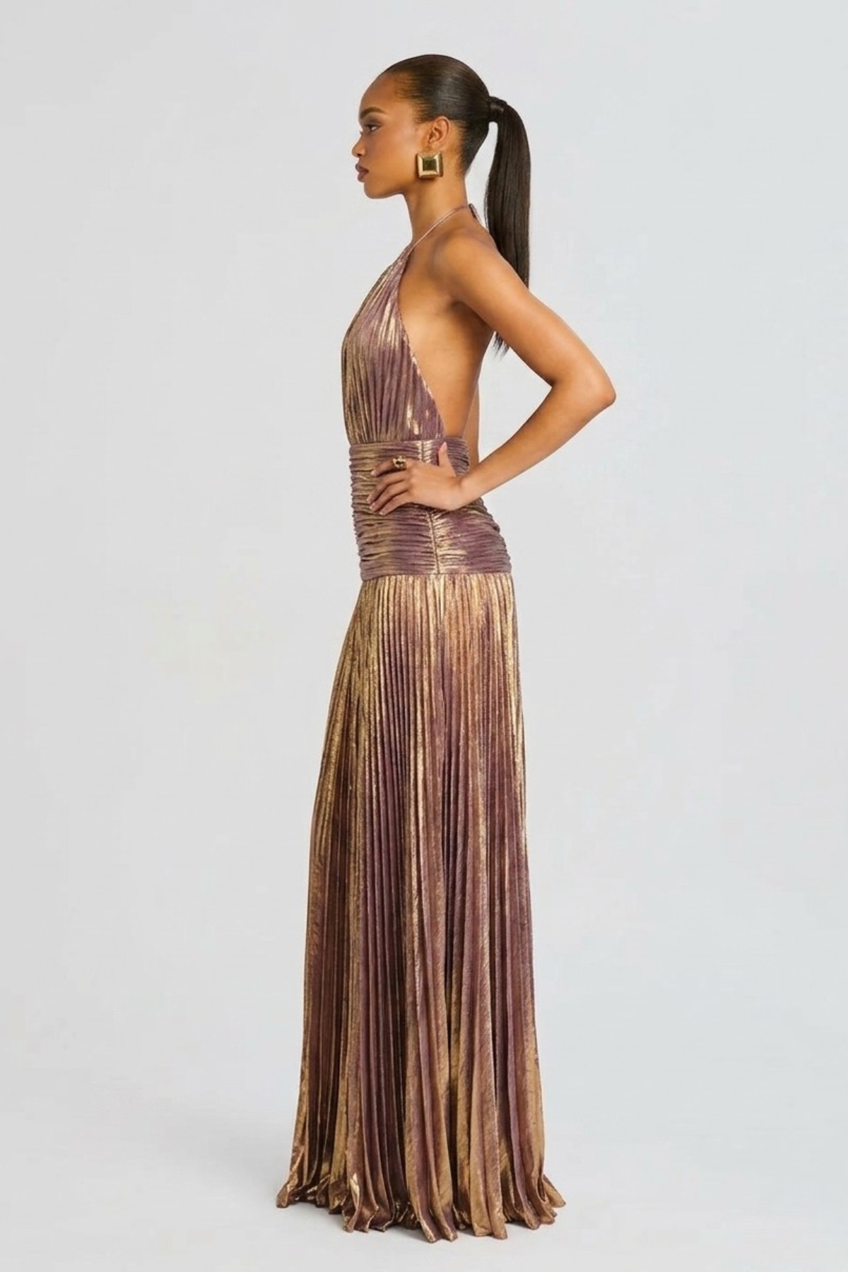 Vestido largo mujer cuello halter plisado con abertura espalda descubierta