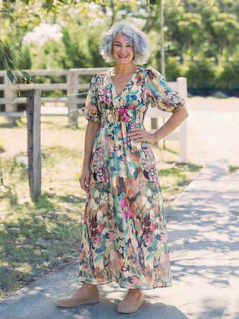 Elena | Vestido midi con escote en V, manga corta y cintura fruncida