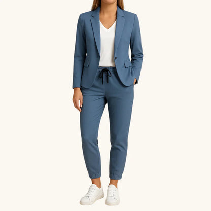 BEATRIZ™  | Elegancia moderna en un conjunto cómodo.