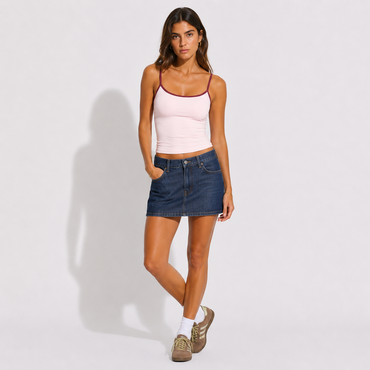 LAURA™ | Moderno top azul claro