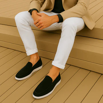 Elegantes mocasines de ante
