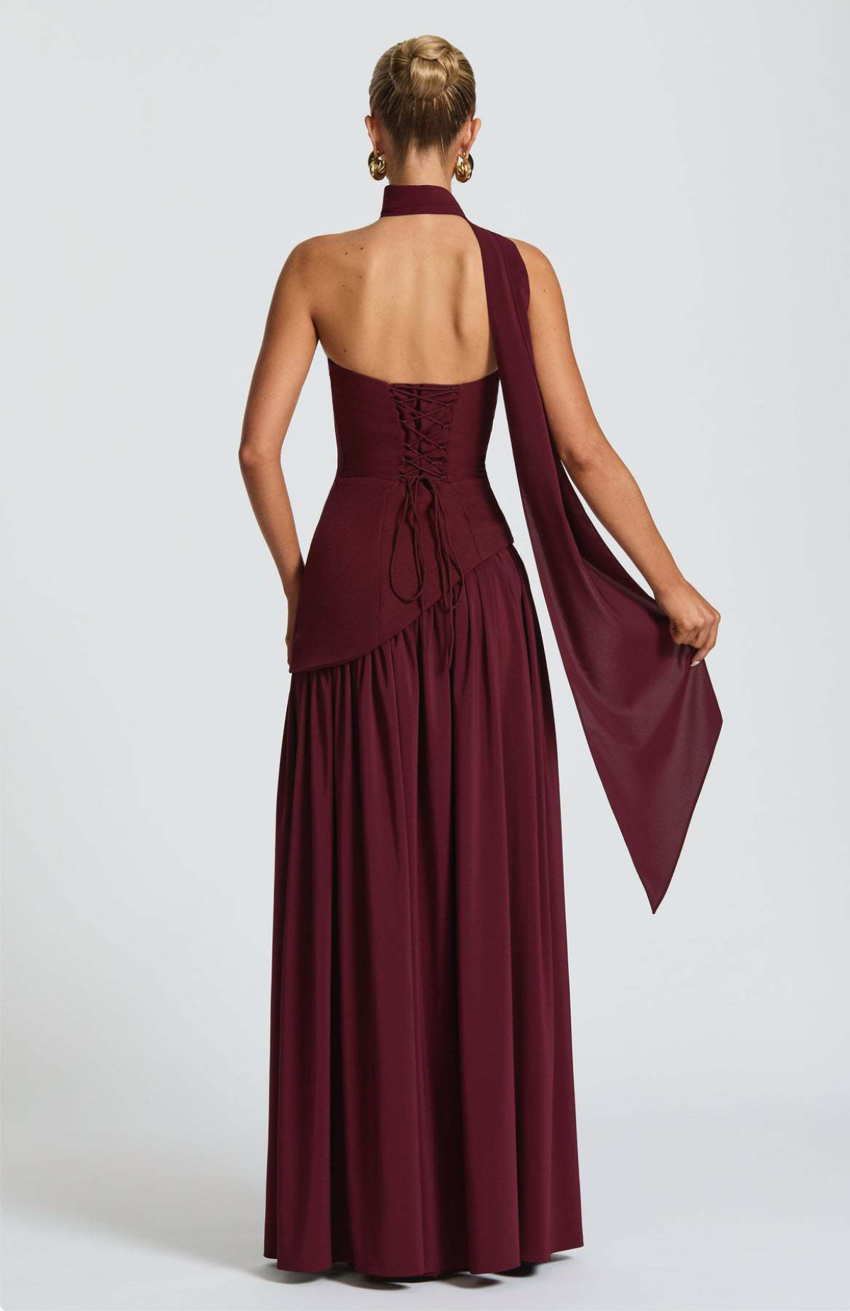Vestido largo mujer sin tirantes cuello pañuelo espalda corsé abertura alta
