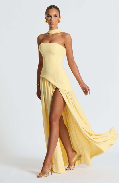 Vestido largo mujer sin tirantes cuello pañuelo espalda corsé abertura alta