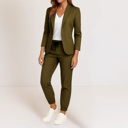 BEATRIZ™  | Elegancia moderna en un conjunto cómodo.