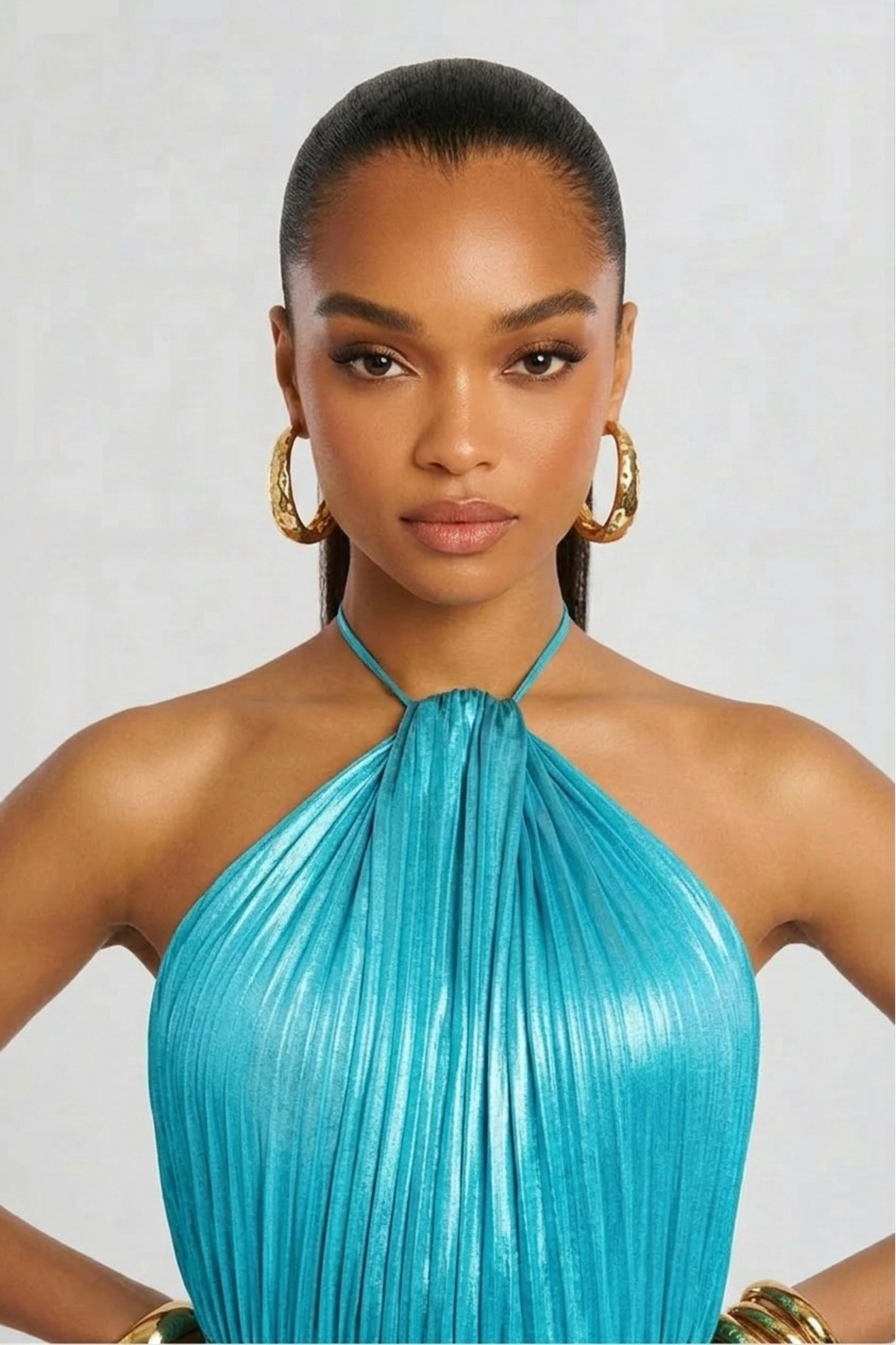 Vestido largo mujer cuello halter plisado con abertura espalda descubierta