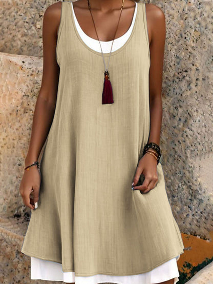 Vestido veraniego sin tirantes con efecto superpuesto