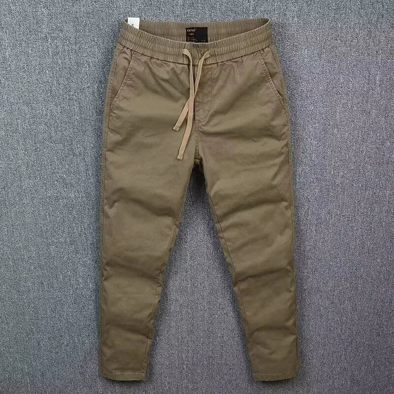 Pantalones elásticos elegantes