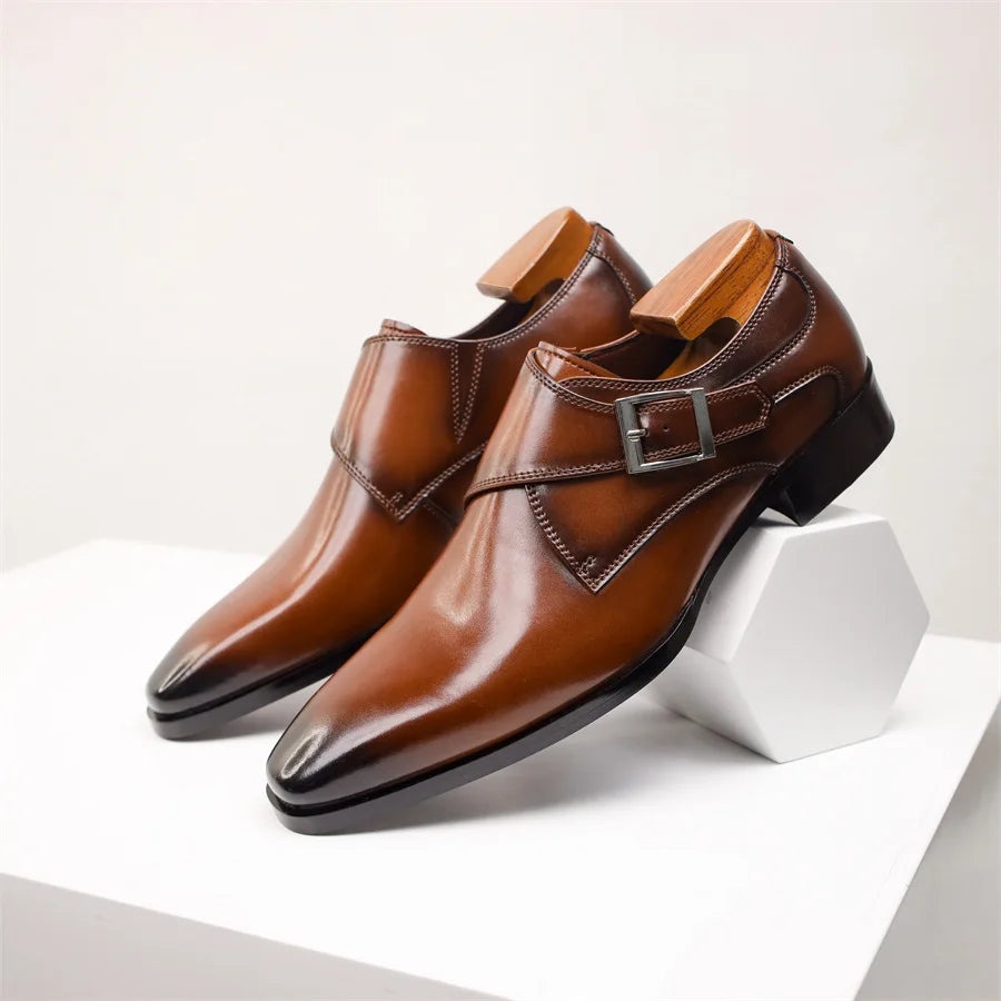 Zapatos de cuero italiano con hebilla