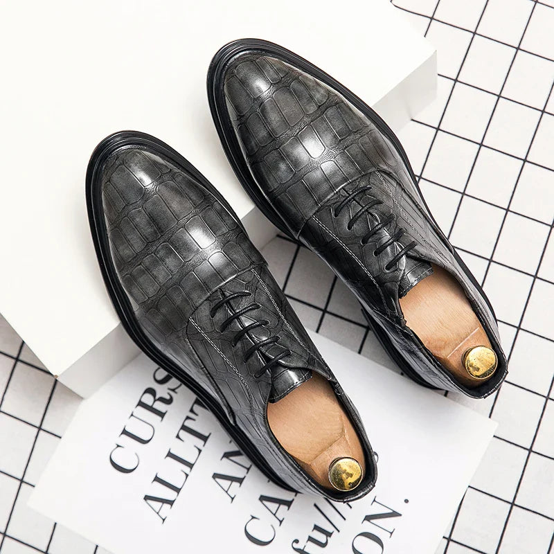 Zapatos Oxford de cuero elegantes