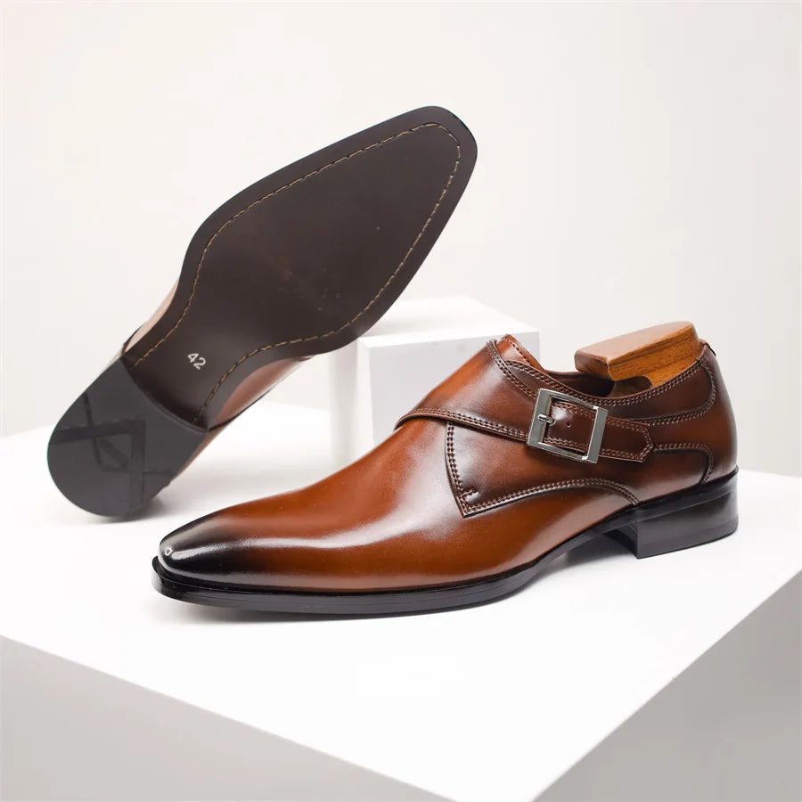 Zapatos de cuero italiano con hebilla