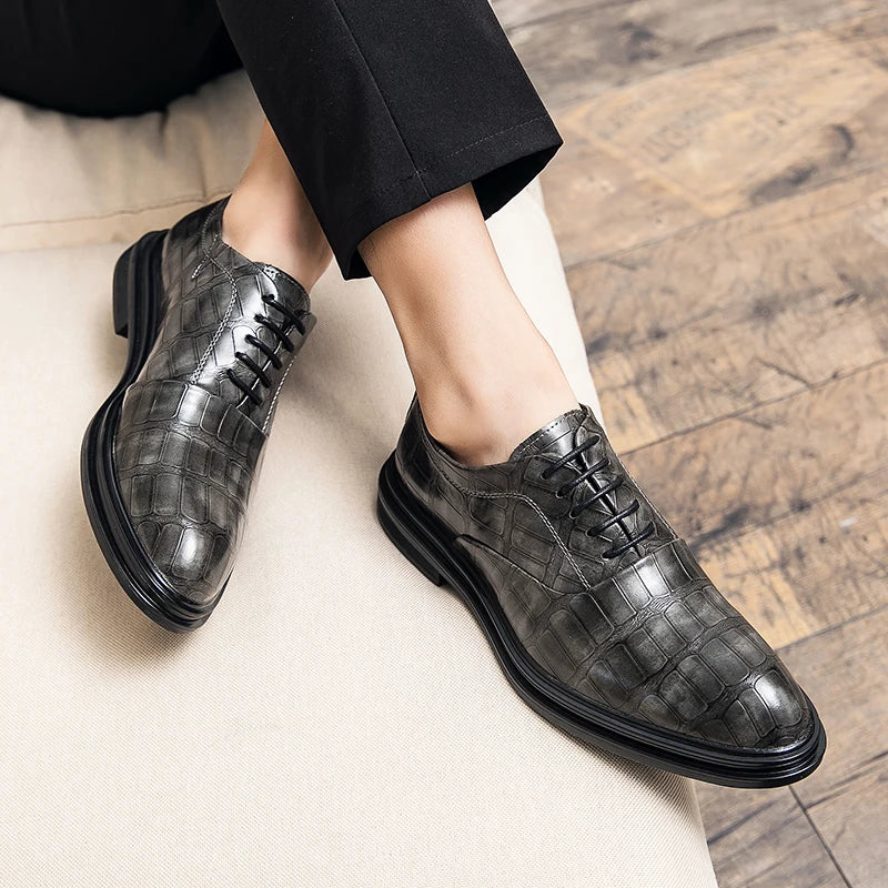 Zapatos Oxford de cuero elegantes