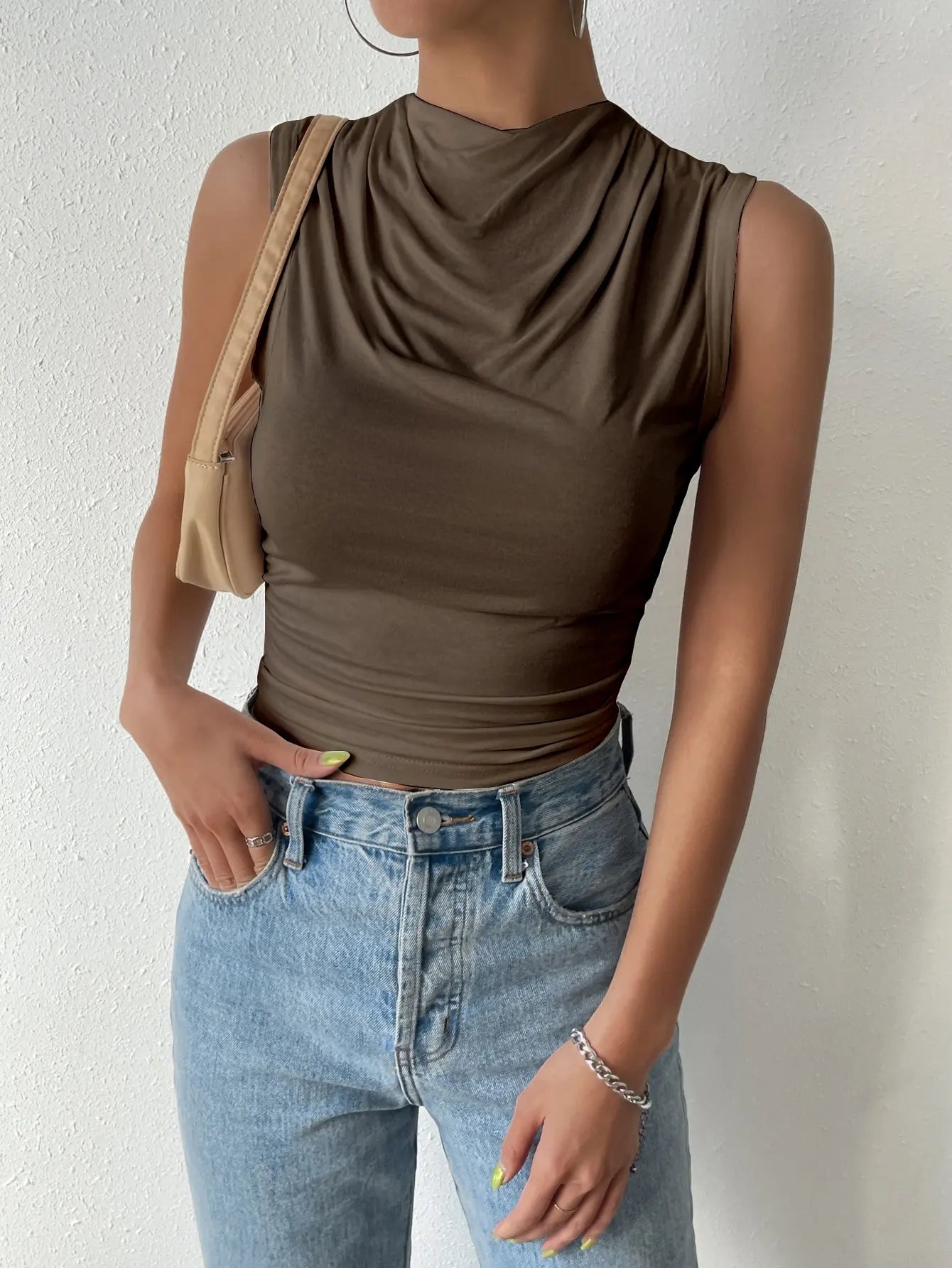 Myrthe™ | Top drapeado elegante de UrbanStoff