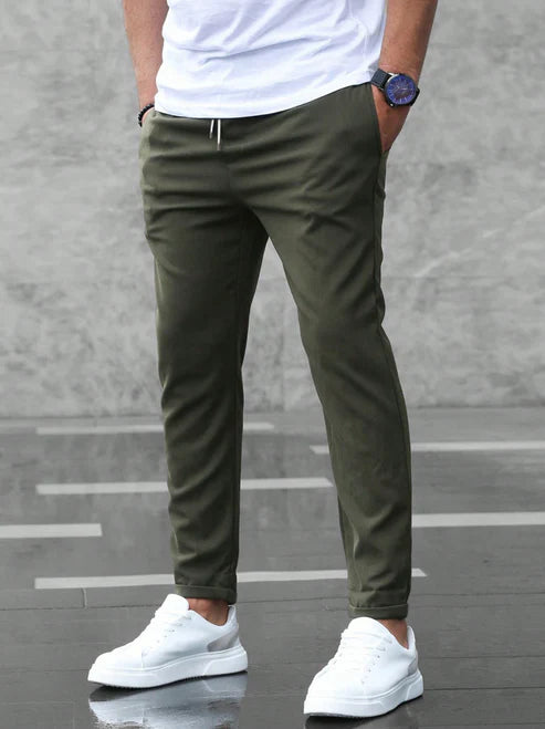 ILIA™ | Pantalón deportivo con corte ajustado