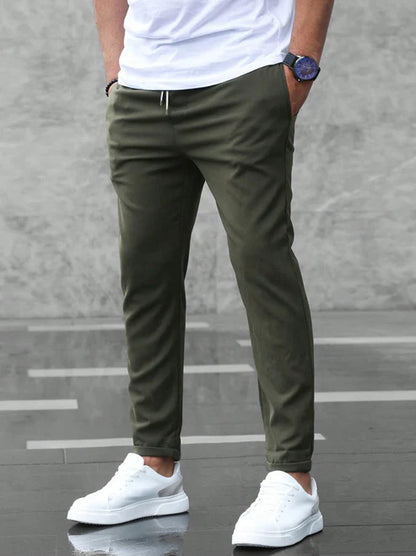 ILIA™ | Pantalón deportivo con corte ajustado