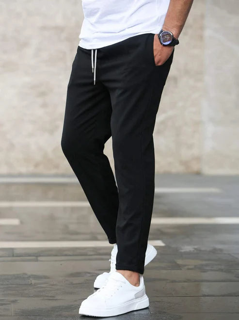 ILIA™ | Pantalón deportivo con corte ajustado