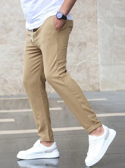 ILIA™ | Pantalón deportivo con corte ajustado