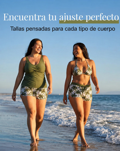 Conjunto de playa con top sin mangas cruzado y pantalón estampado con cordón ajustable.