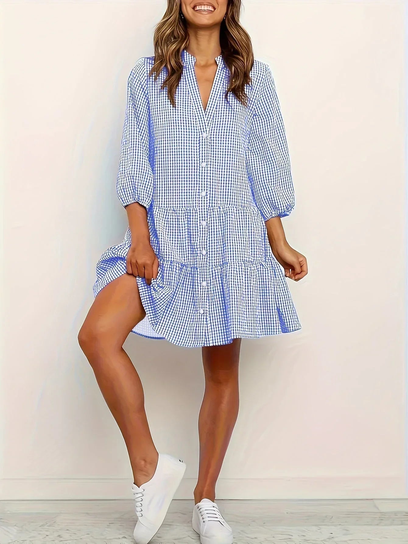 Vestido corto vichy de mujer con mangas 3/4 y cuello abotonado