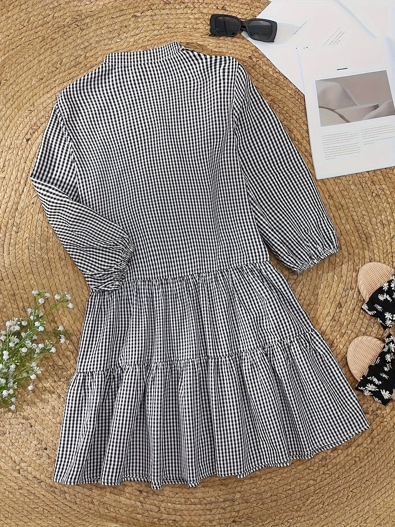 Vestido corto vichy de mujer con mangas 3/4 y cuello abotonado