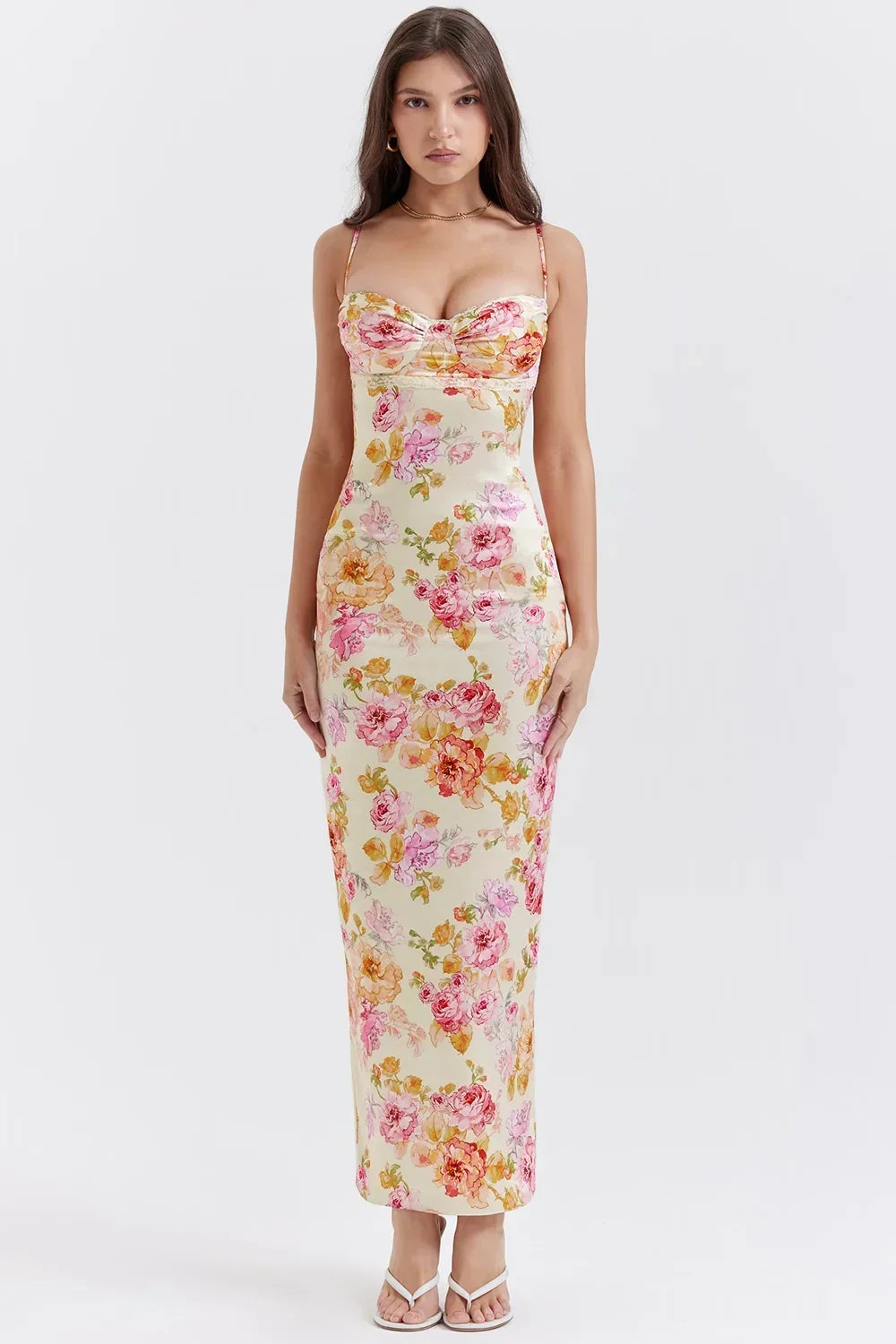 Vestido largo ajustado de flores escote corazón tirantes