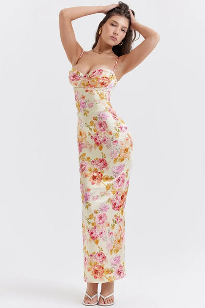Vestido largo ajustado de flores escote corazón tirantes