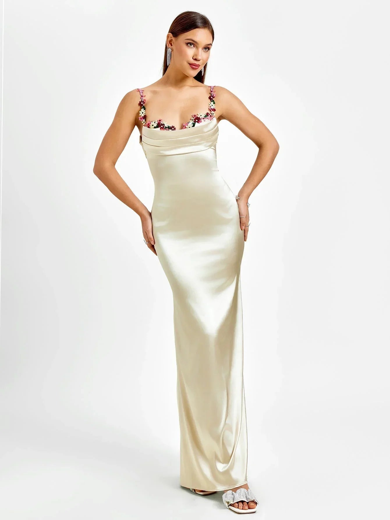 Vestido largo mujer satinado con adornos florales para fiesta