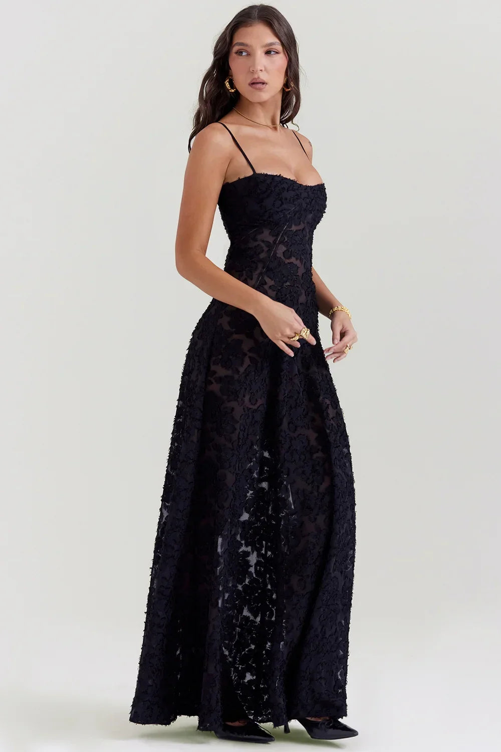 Vestido largo mujer con encaje floral y tirantes finos