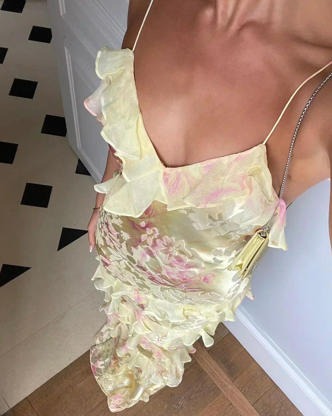 Vestido largo mujer con volantes asimétricos y tirantes finos