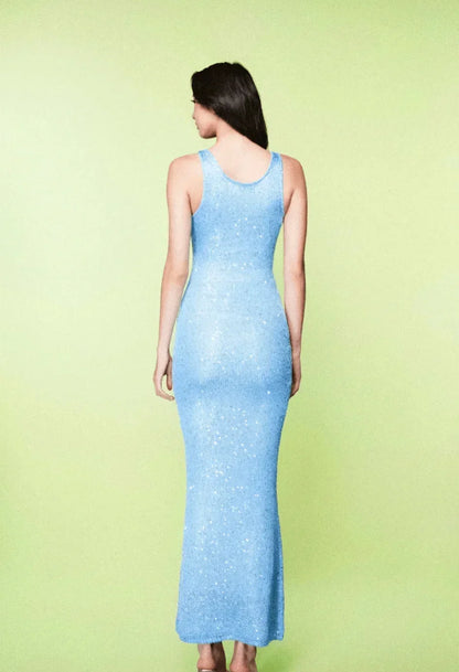 Vestido largo de mujer azul glacé sin mangas ajustado