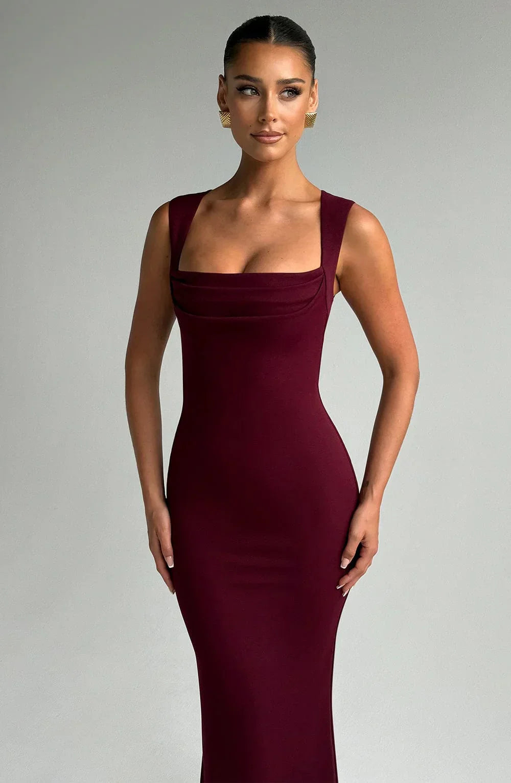 Vestido largo mujer burdeos sin mangas elegante