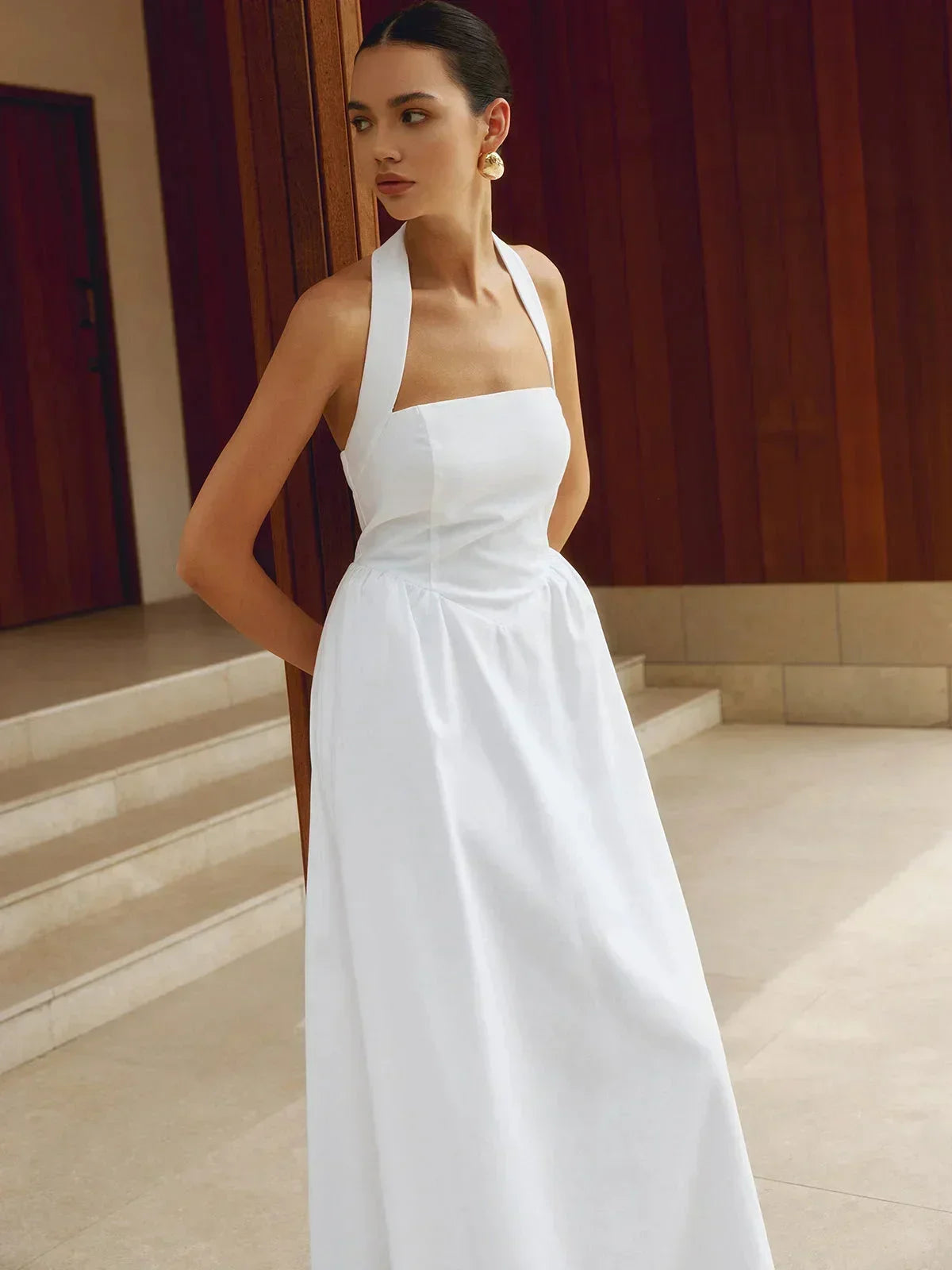 Vestido largo de mujer con cuello cuadrado y bolsillos integrados