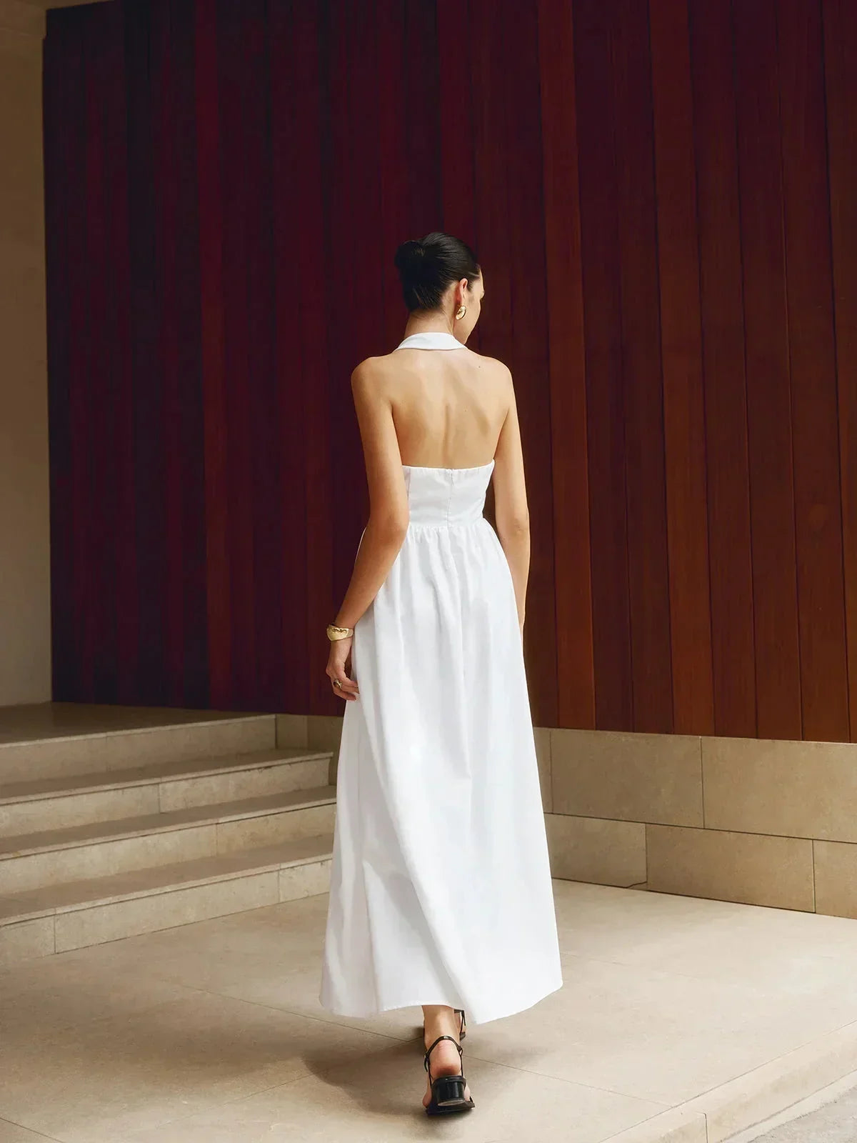 Vestido largo de mujer con cuello cuadrado y bolsillos integrados
