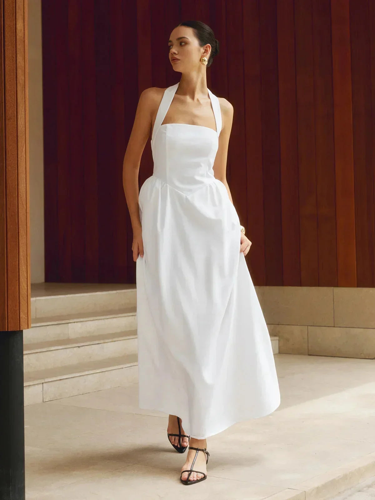 Vestido largo de mujer con cuello cuadrado y bolsillos integrados