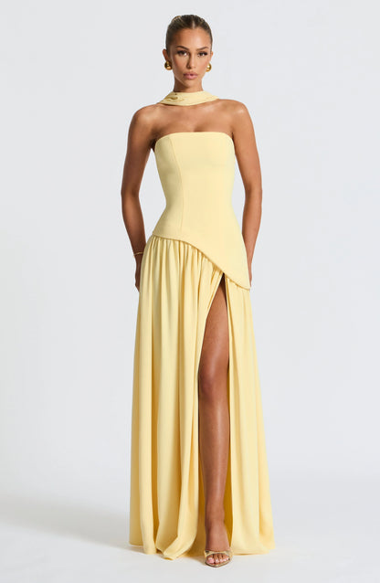 Vestido largo palabra de honor corsé con detalle de pañuelo y abertura alta