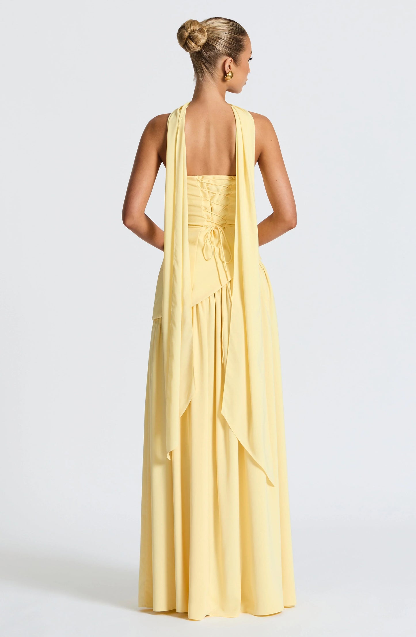 Vestido largo palabra de honor corsé con detalle de pañuelo y abertura alta