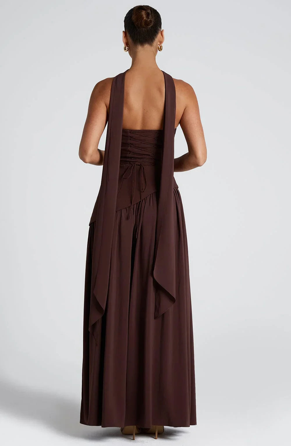 Vestido largo palabra de honor corsé con detalle de pañuelo y abertura alta