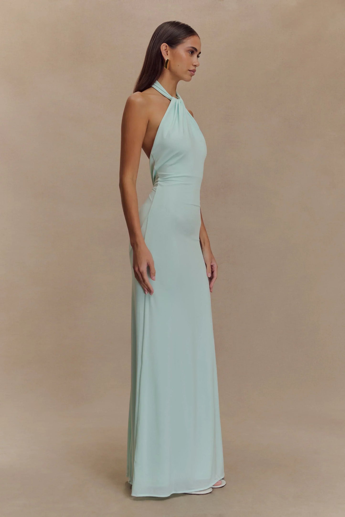 Vestido largo mujer espalda descubierta color menta suave