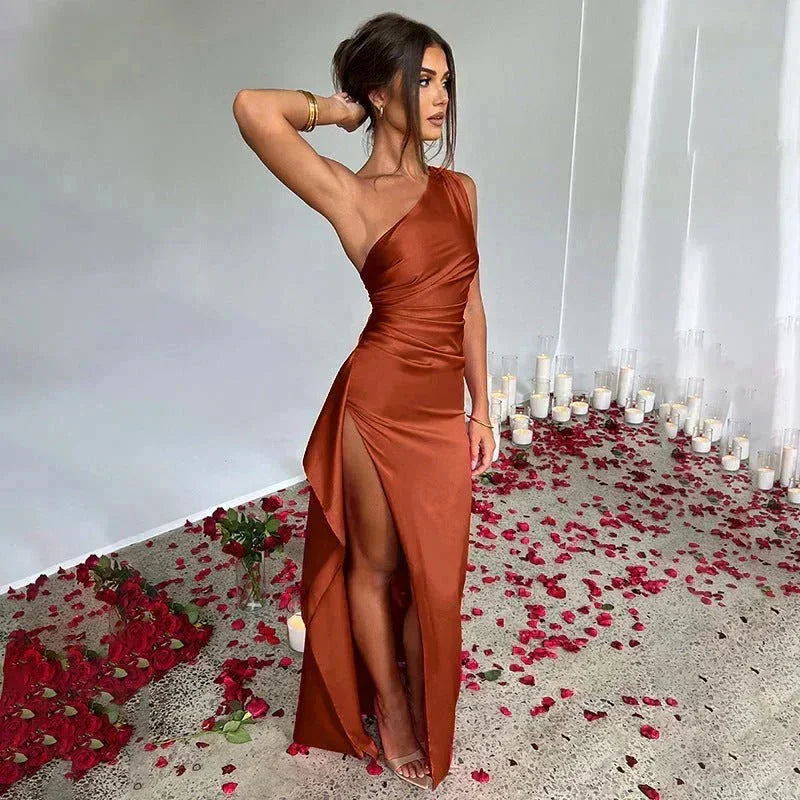 Vestido largo con abertura de un solo Hombro efecto satén