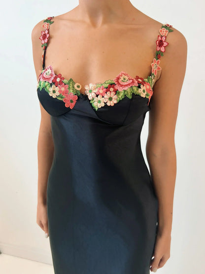 Vestido largo mujer negro con bordado floral